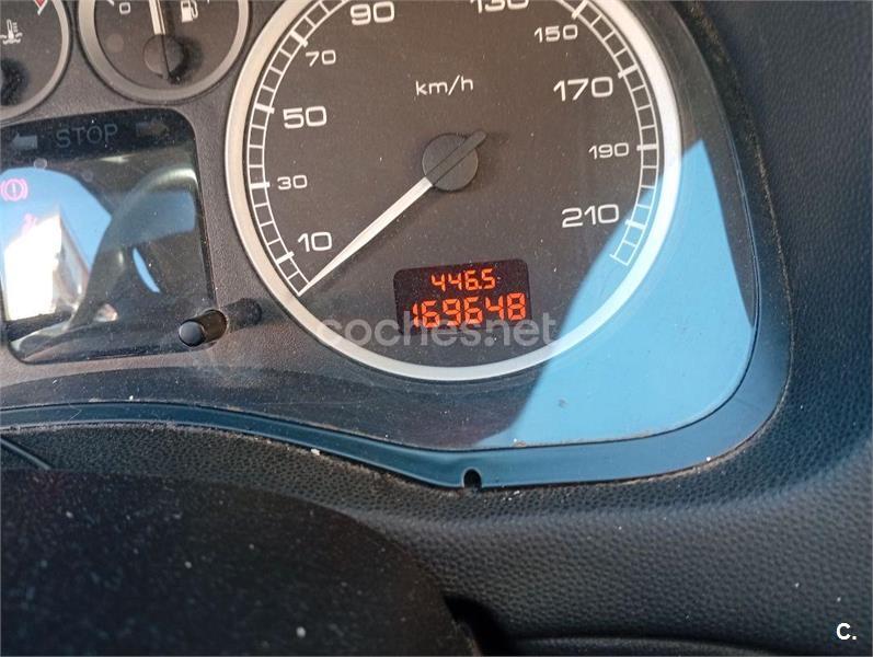 PEUGEOT 307