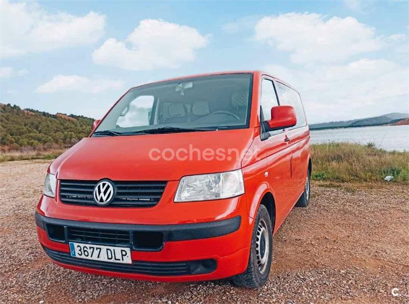 VOLKSWAGEN Transporter