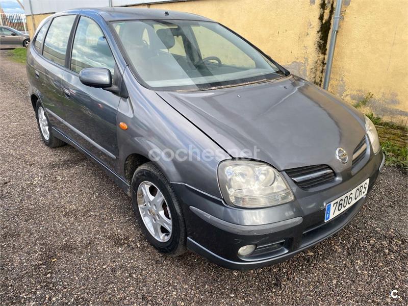 NISSAN Almera Tino 2.2dCi 112 Visia