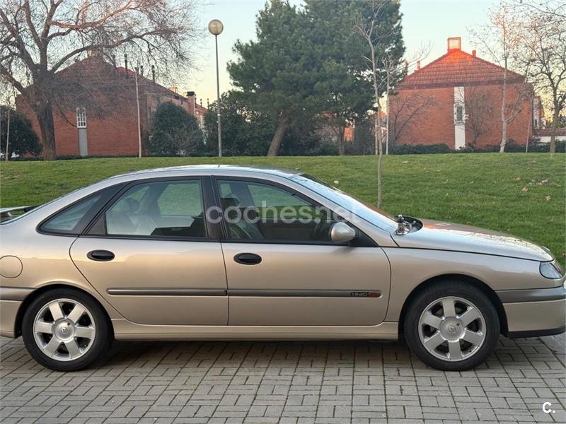 RENAULT Laguna