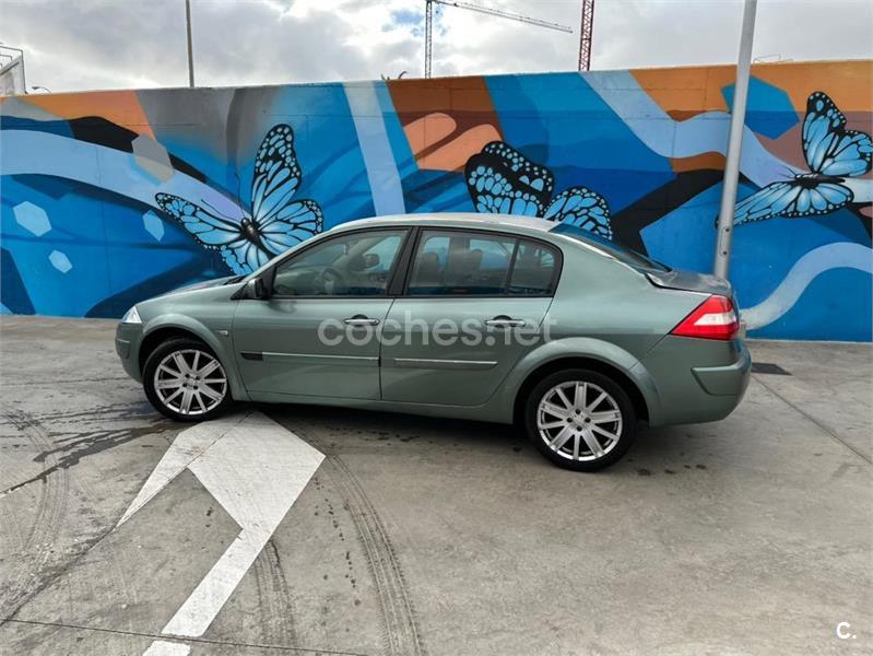 RENAULT Megane