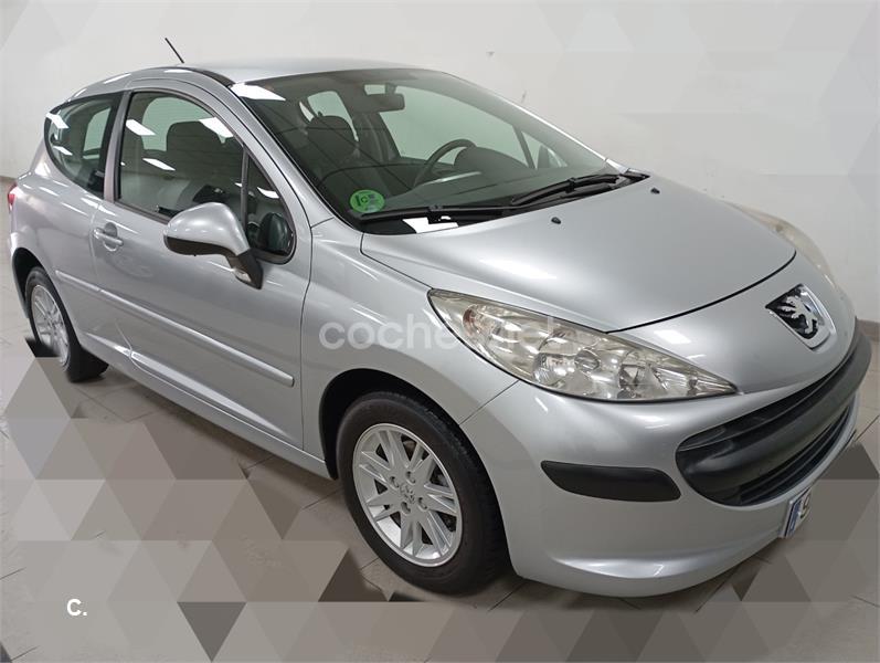 PEUGEOT 207 1.4 16v XLine
