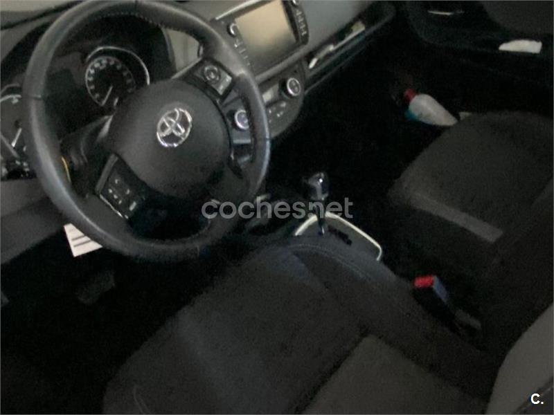 TOYOTA Yaris 1.5 Hybrid Active