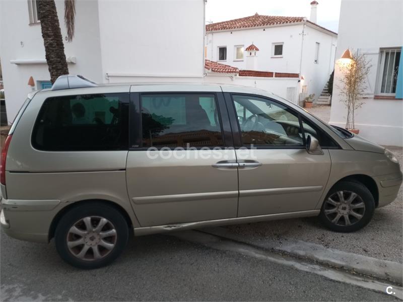 PEUGEOT 807 ST 2.0 HDI