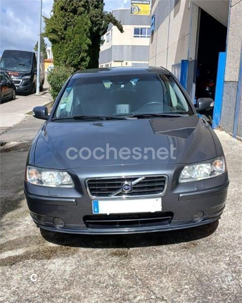 VOLVO S60 2.4D Kinetic