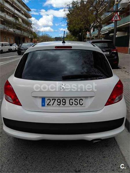 PEUGEOT 207