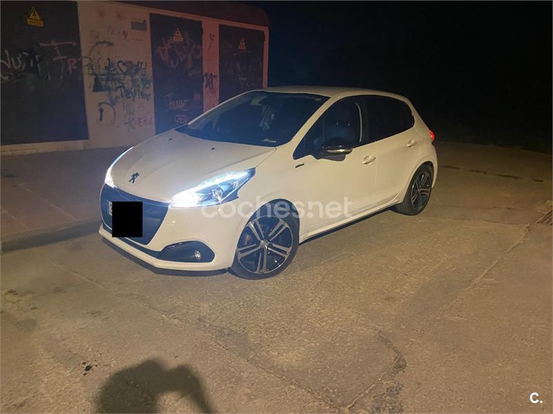 PEUGEOT 208 GTLine 1.6L BlueHDi SS