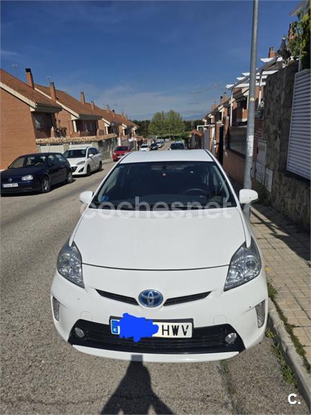 TOYOTA Prius Advance