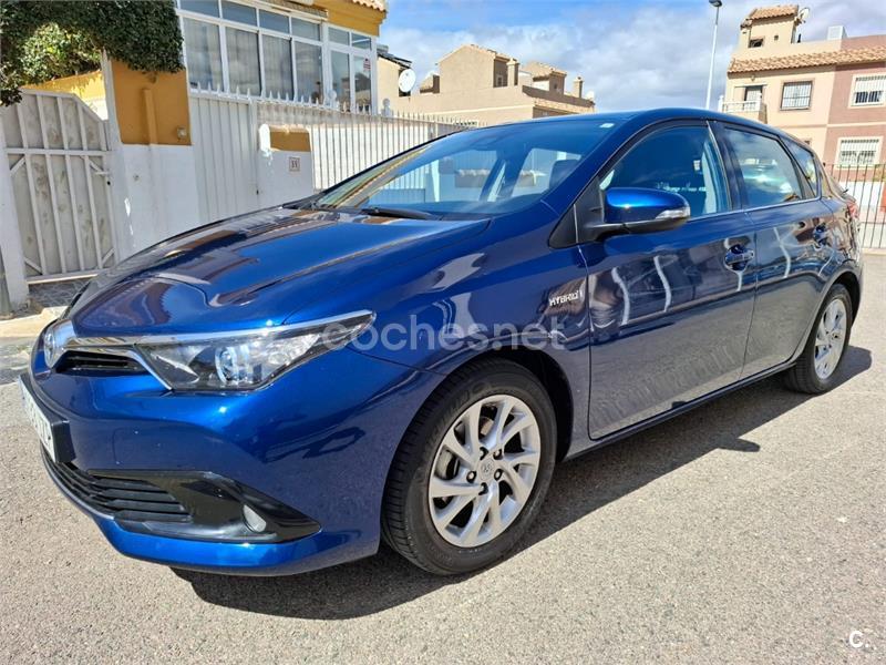 TOYOTA Auris 1.8 140H Active Touring Sports