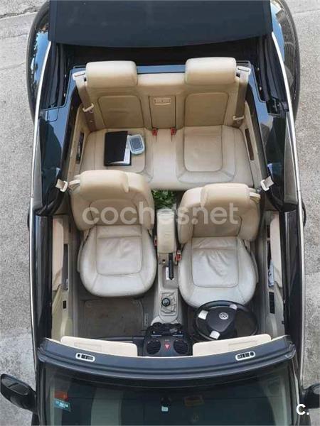 VOLKSWAGEN New Beetle