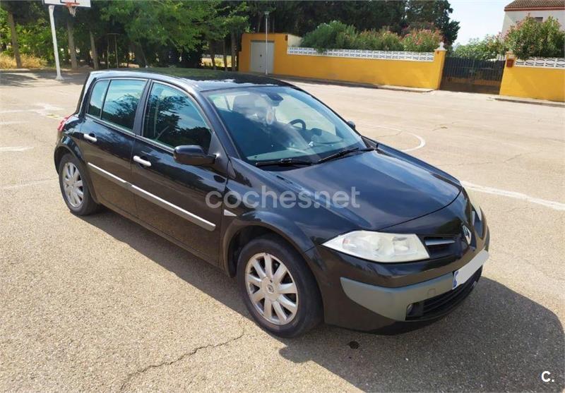 RENAULT Megane