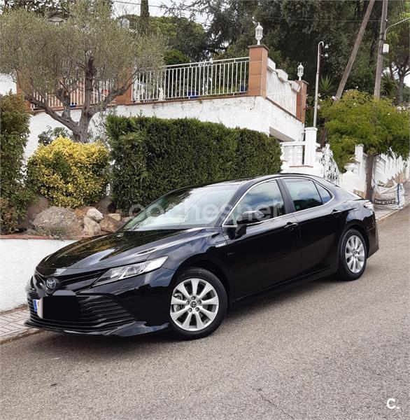 TOYOTA Camry 2.5 220H Business