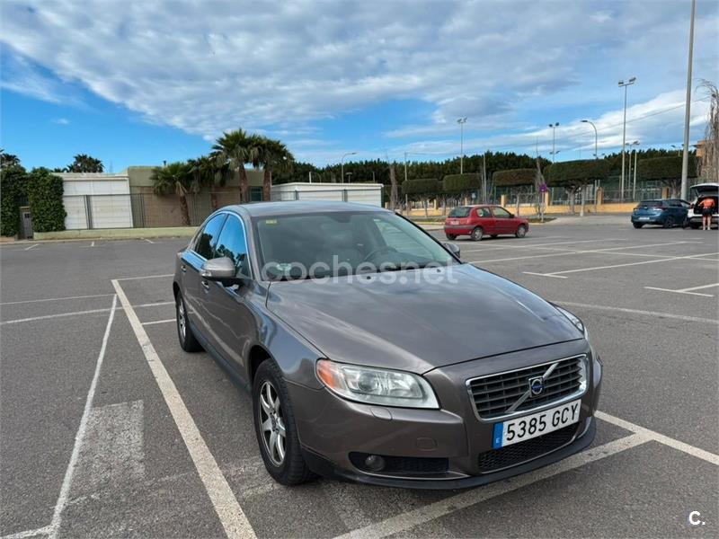 VOLVO S80