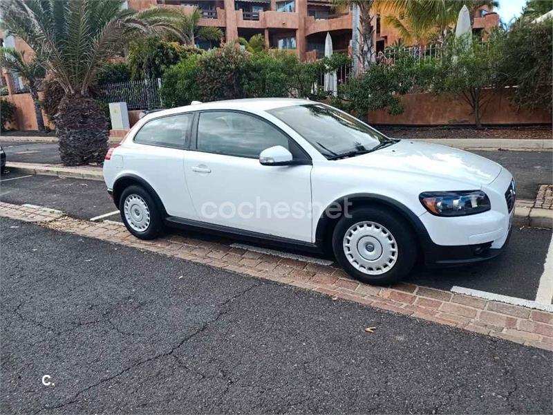 VOLVO C30