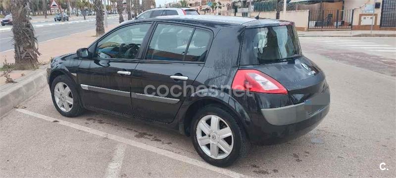 RENAULT Megane