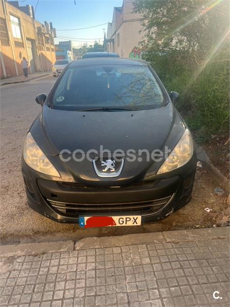 PEUGEOT 308 Confort 1.6 HDI 110 FAP 5 velocidades