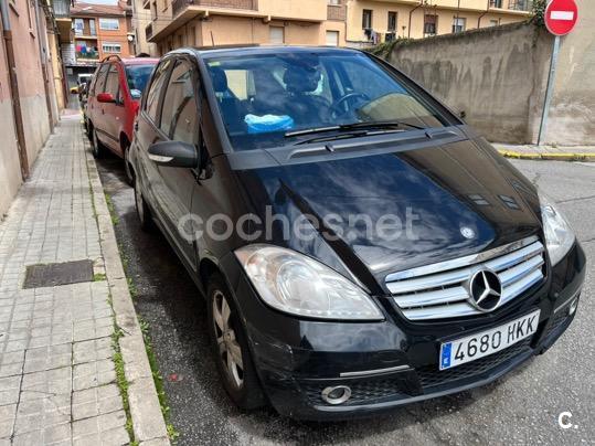 MERCEDES-BENZ 180D