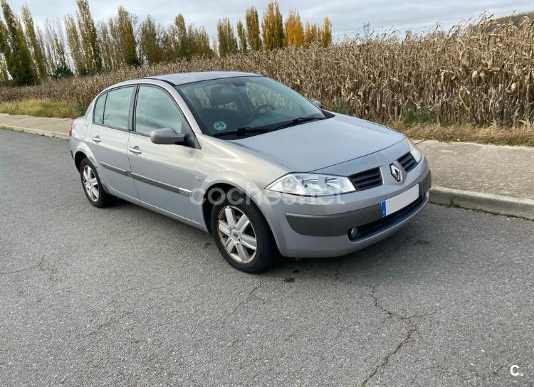 RENAULT Megane SEDAN CONFORT AUTHENTIQUE 1.4 16v