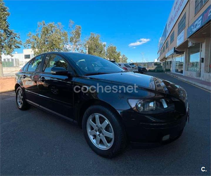 VOLVO S40
