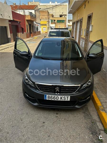 PEUGEOT 308 Allure 1.2 PureTech