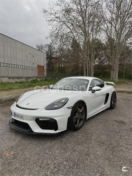 PORSCHE 718 Cayman