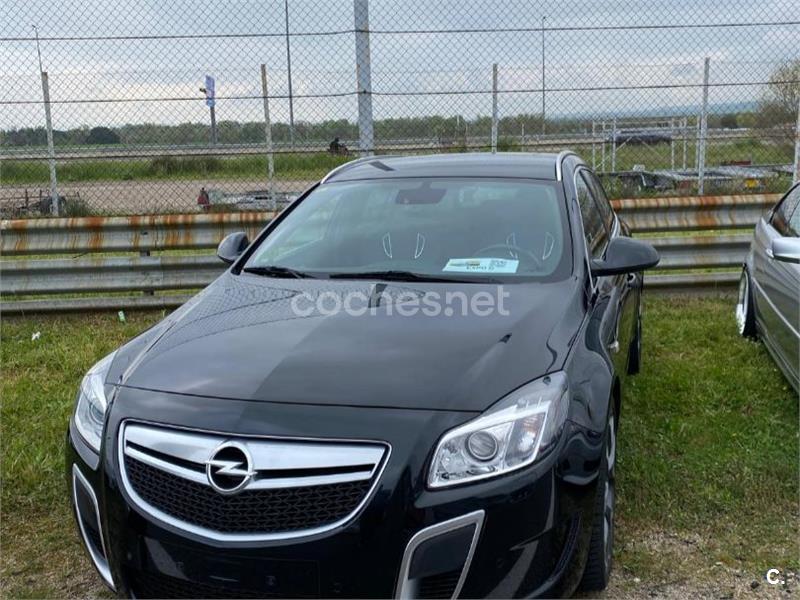 OPEL Insignia Sports Tourer 2.8 V6 Turbo OPC