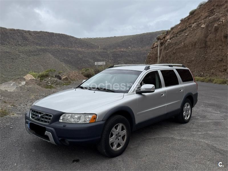 VOLVO XC70 2.4 D5 Momentum