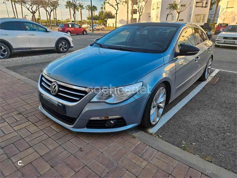 VOLKSWAGEN Passat CC