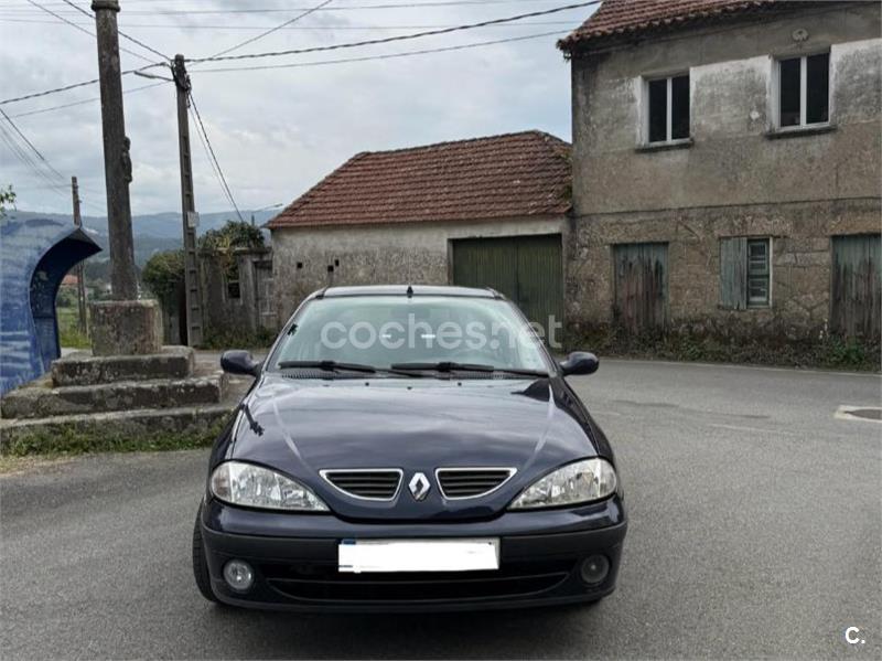 RENAULT Mégane AUTHENTIQUE 1.6 16V