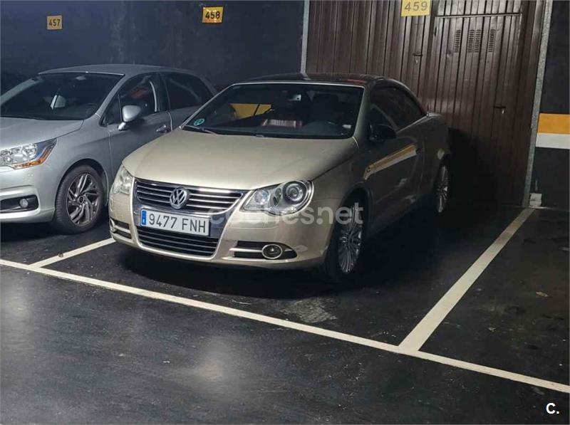 VOLKSWAGEN Eos