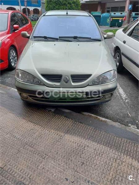 RENAULT Megane