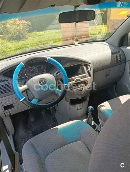 KIA Carens