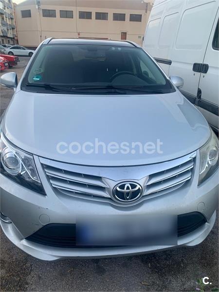 TOYOTA Avensis 120D Executive Cross Sport