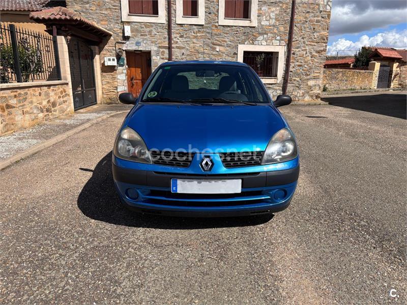 RENAULT Clio Authentique 1.2
