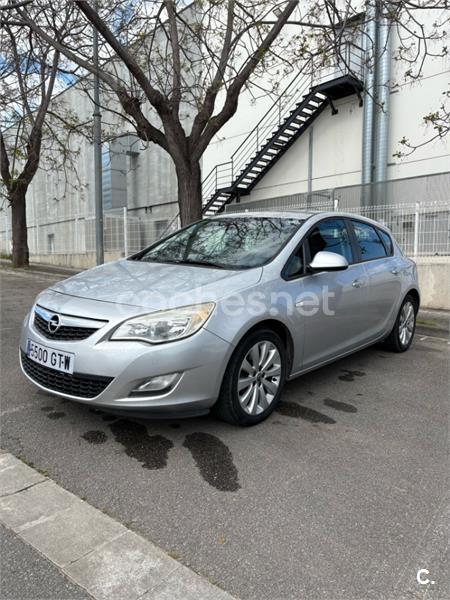 OPEL Astra 1.6 Cosmo