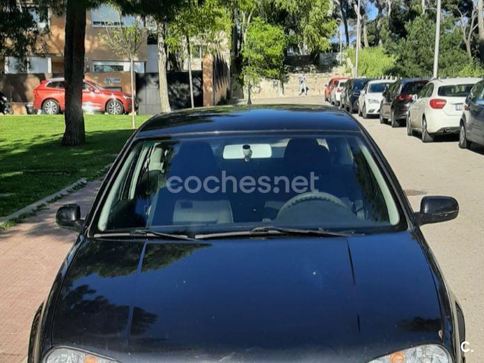 VOLKSWAGEN Golf 1.9 TDi Conceptline
