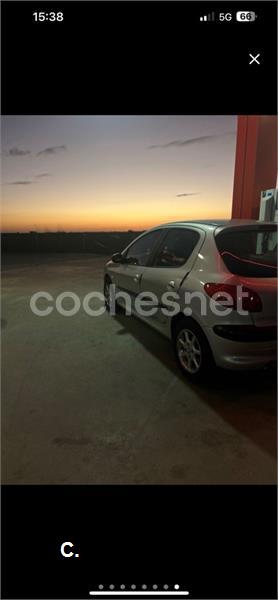 PEUGEOT 206 XT 110 Auto