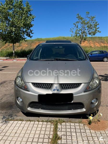 MITSUBISHI Grandis