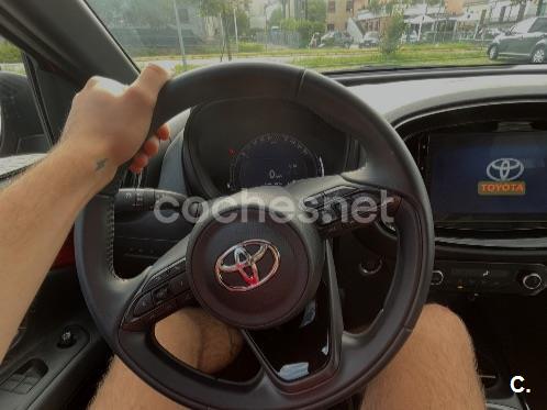 TOYOTA Aygo X Cross 1.0 VVTI Undercover CVT
