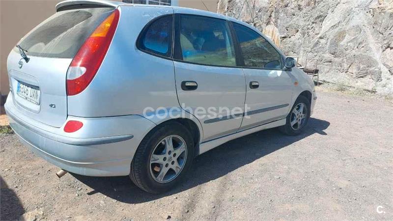 NISSAN Almera Tino