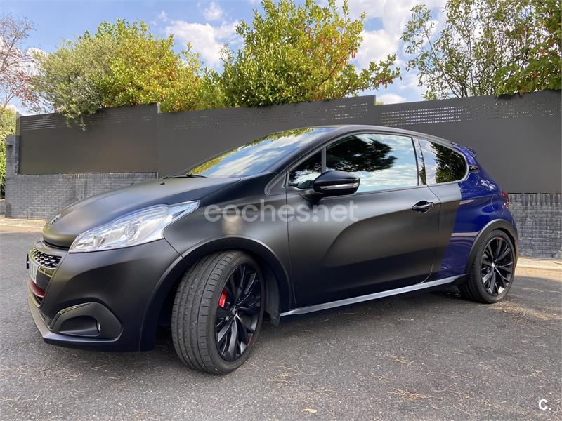 PEUGEOT 208 GTi by PEUGEOT SPORT