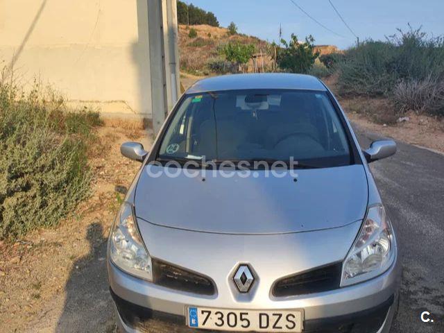 RENAULT Clio Confort Dynamique 1.5DCI85
