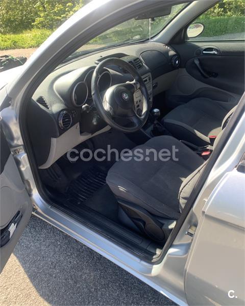 ALFA ROMEO 147 1.9 JTDDistinctive