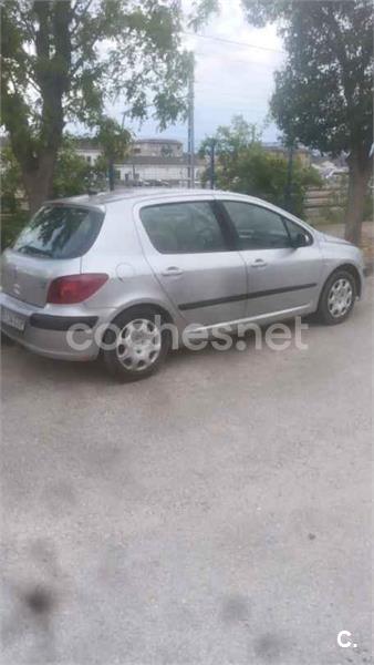 PEUGEOT 307