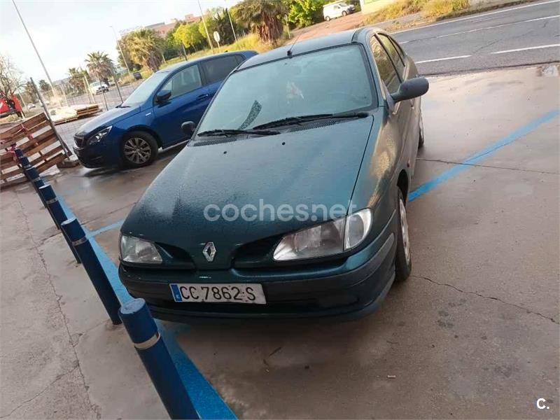 RENAULT Megane