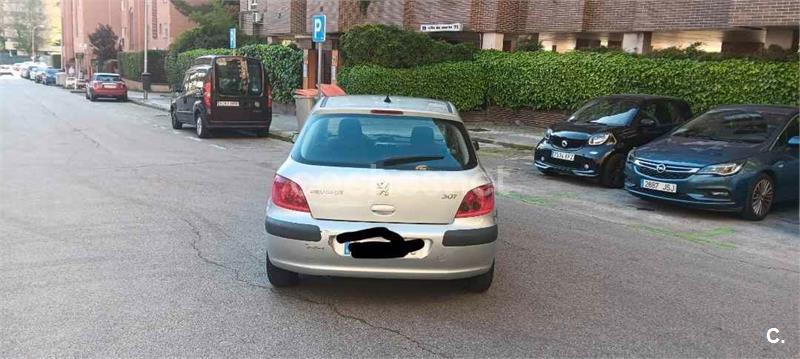 PEUGEOT 307