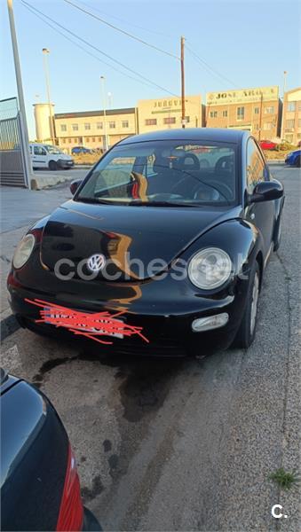 VOLKSWAGEN New Beetle 1.6
