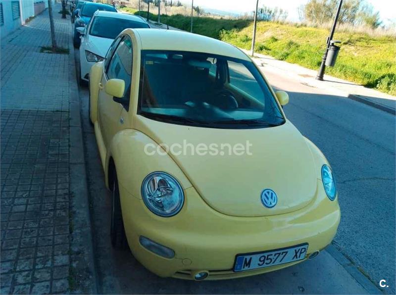 VOLKSWAGEN New Beetle