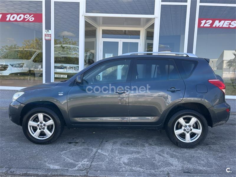 TOYOTA Rav4 2.2 D4D Executive