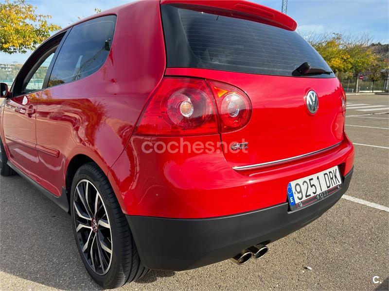 VOLKSWAGEN Golf 2.0 FSI Sportline